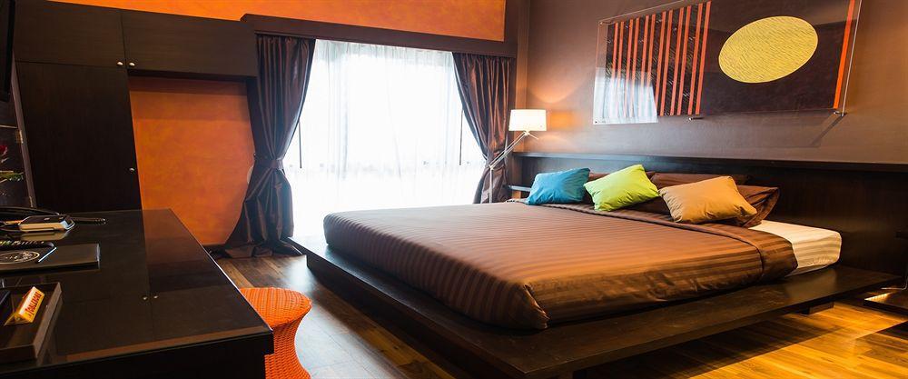 Third Rock Hostel Bangkok Eksteriør billede