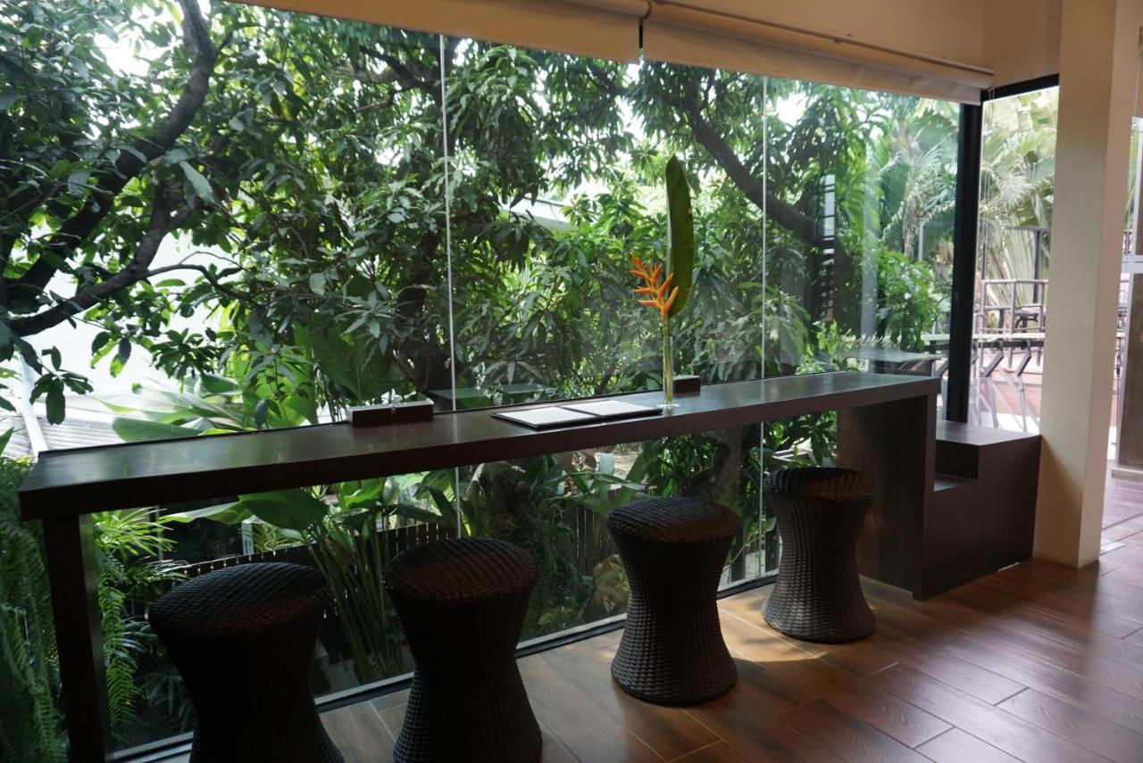 Third Rock Hostel Bangkok Eksteriør billede