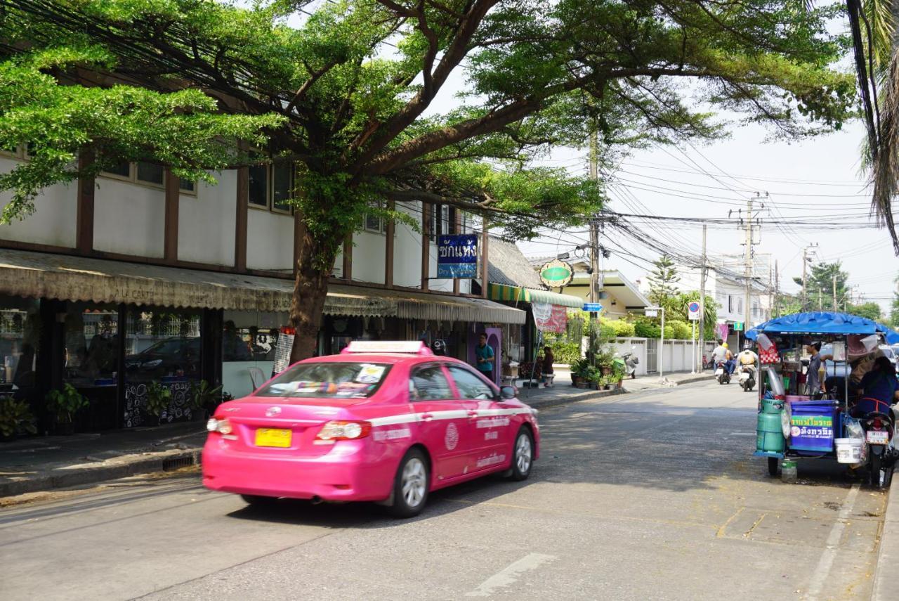 Third Rock Hostel Bangkok Eksteriør billede